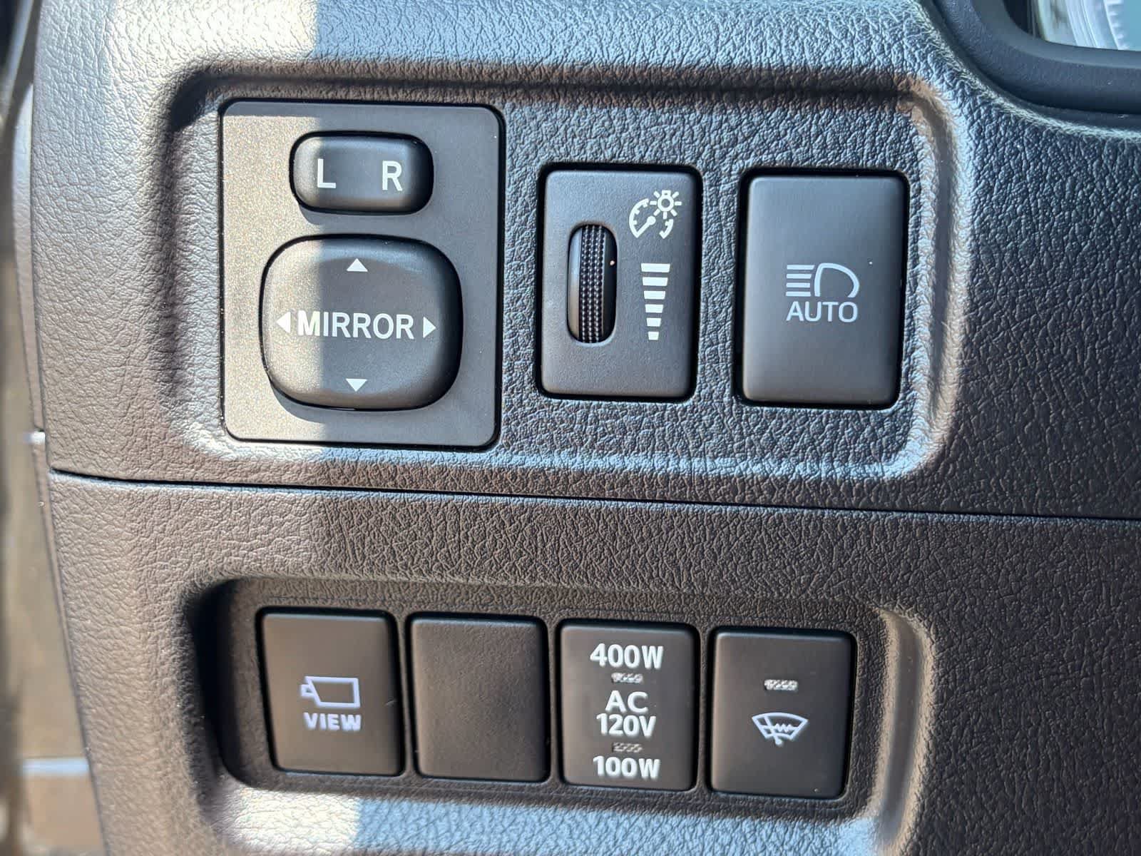 Used 2024 Toyota 4Runner Limited AWD/4WD image 24