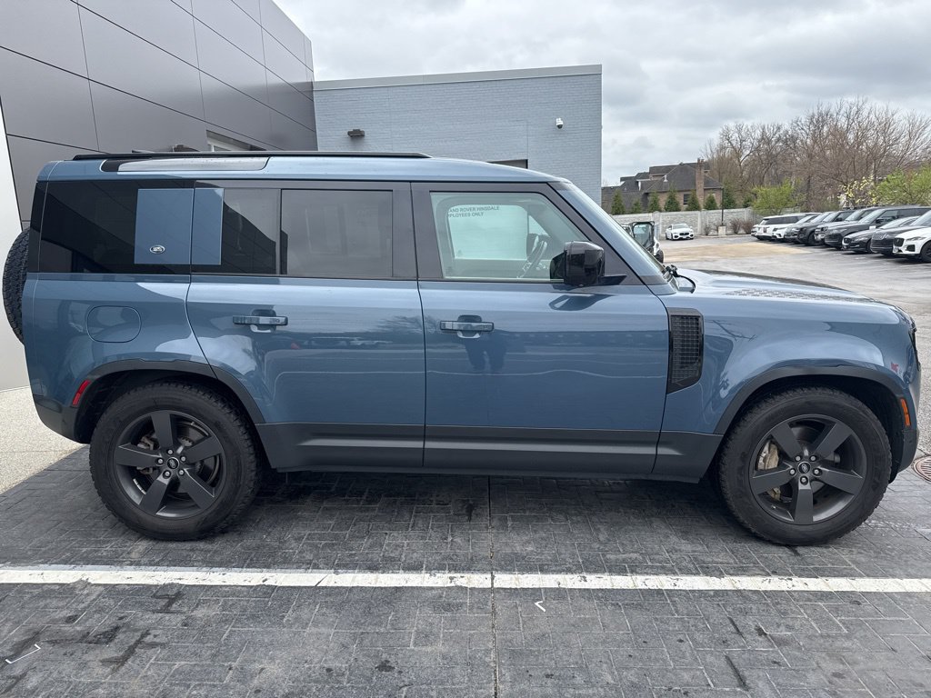 Certified 2020 Land Rover Defender 110 HSE AWD/4WD image 5