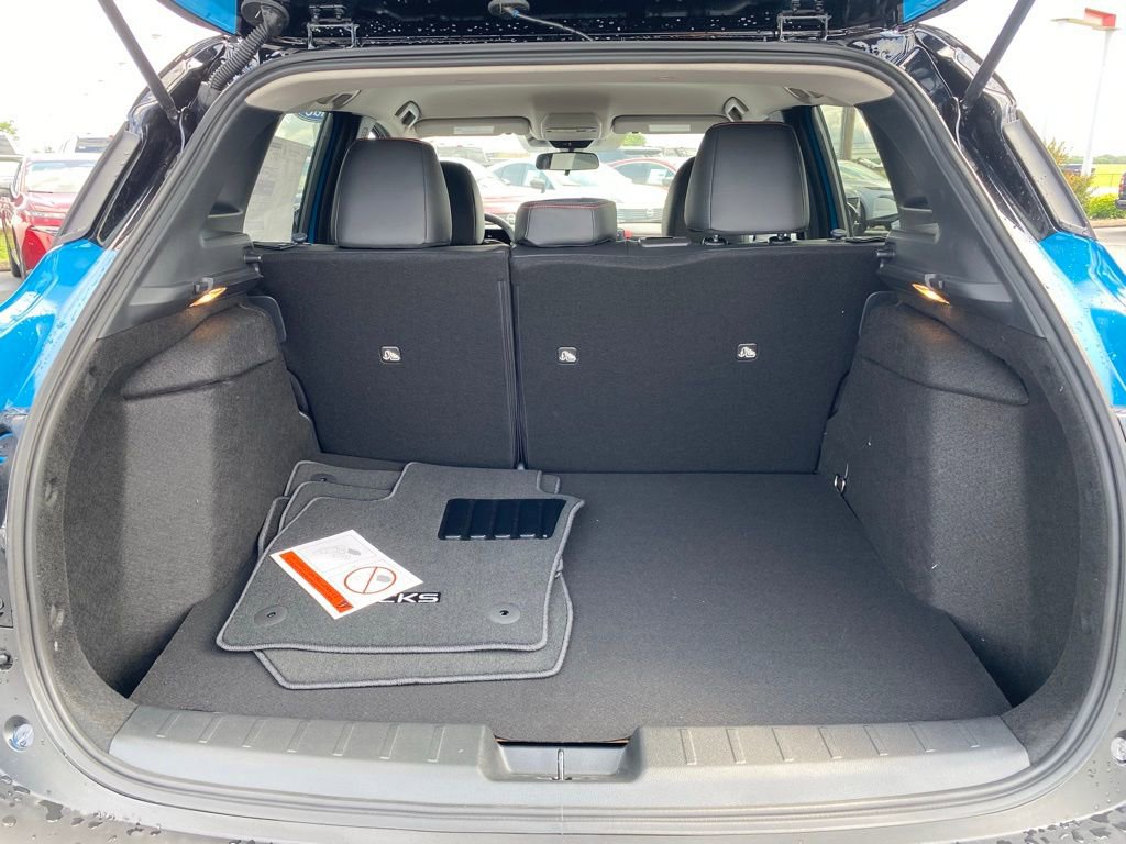 New 2025 Nissan Kicks SR image 39