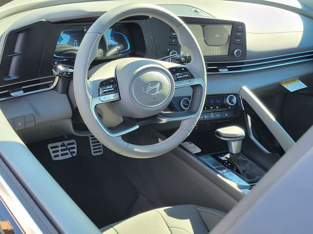 New 2026 Hyundai Elantra SEL Sport Premium image 3