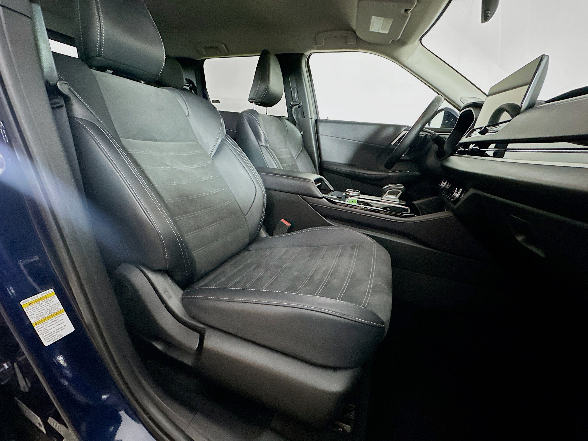 Used 2025 Mitsubishi Outlander SE AWD/4WD image 31