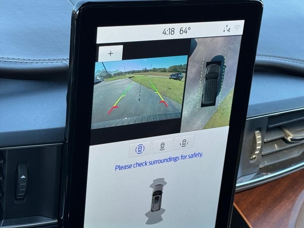 Used 2023 Ford Explorer King Ranch w/ Premium Technology Package image 27