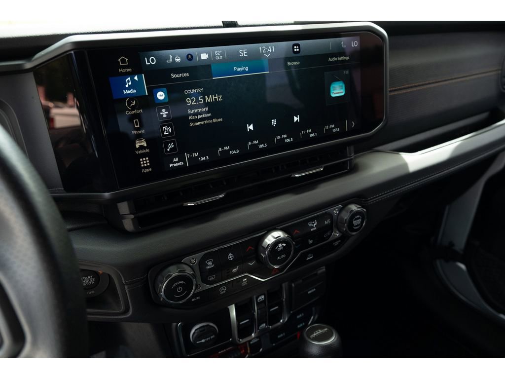 Used 2024 Jeep Gladiator Mojave w/ Convenience Group AWD/4WD image 22