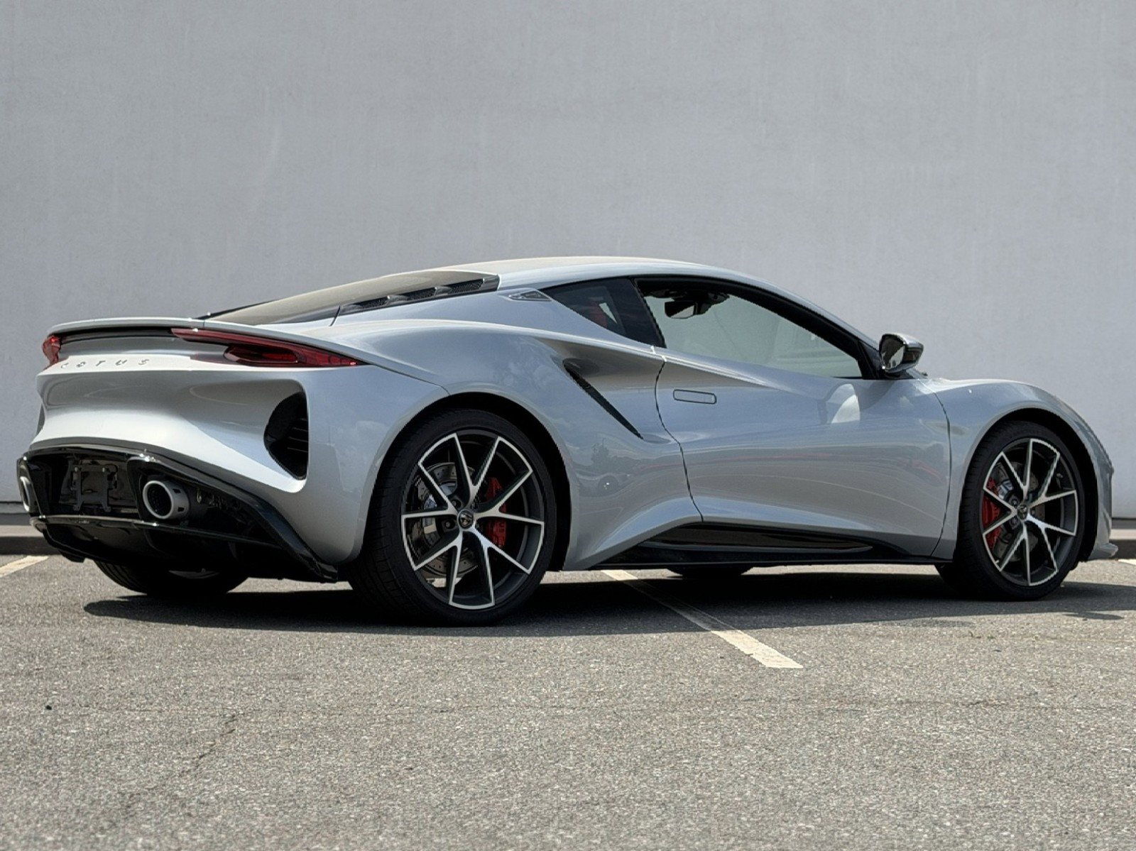 Used 2025 Lotus Emira RWD image 7