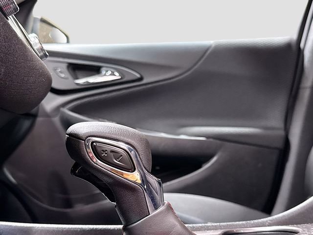 Used 2023 Chevrolet Malibu RS image 18