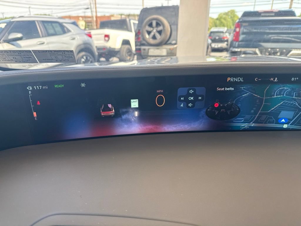Used 2026 Lincoln Nautilus Premier AWD/4WD image 17
