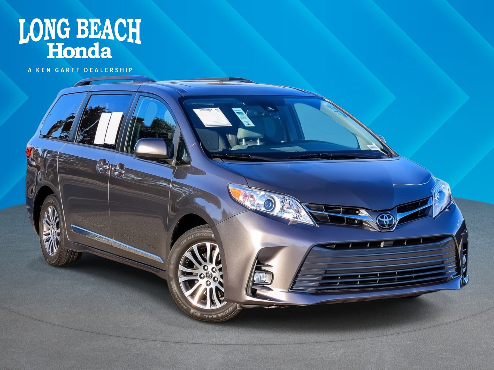Used 2018 Toyota Sienna XLE