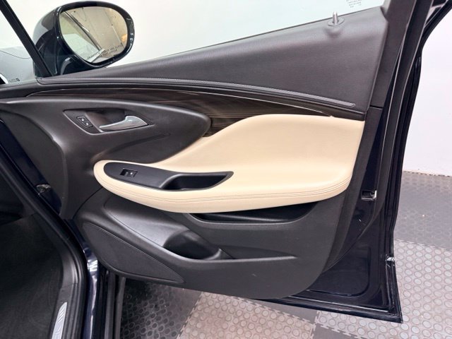 Used 2020 Buick Envision Essence w/ Experience Buick Package AWD/4WD image 39