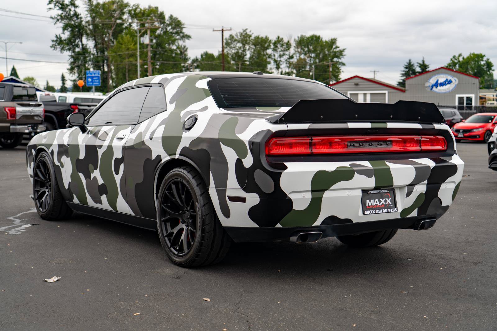 Used 2014 Dodge Challenger SRT8 Core w/ Satin Vapor Edition RWD image 12