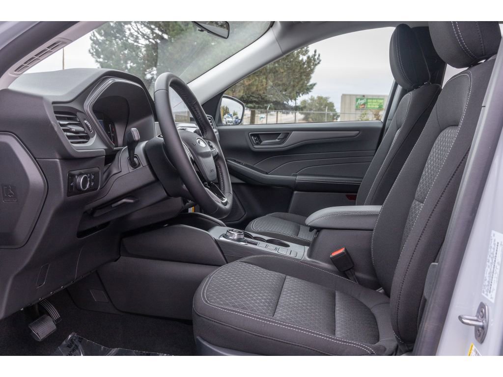 Used 2025 Ford Escape Active w/ Cold Weather Package image 14
