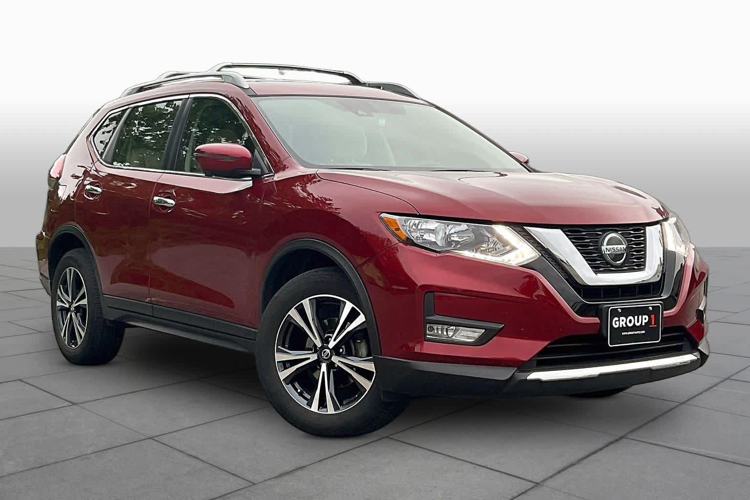 Used 2020 Nissan Rogue SV w/ Sun & Sound Touring Package AWD/4WD image 2