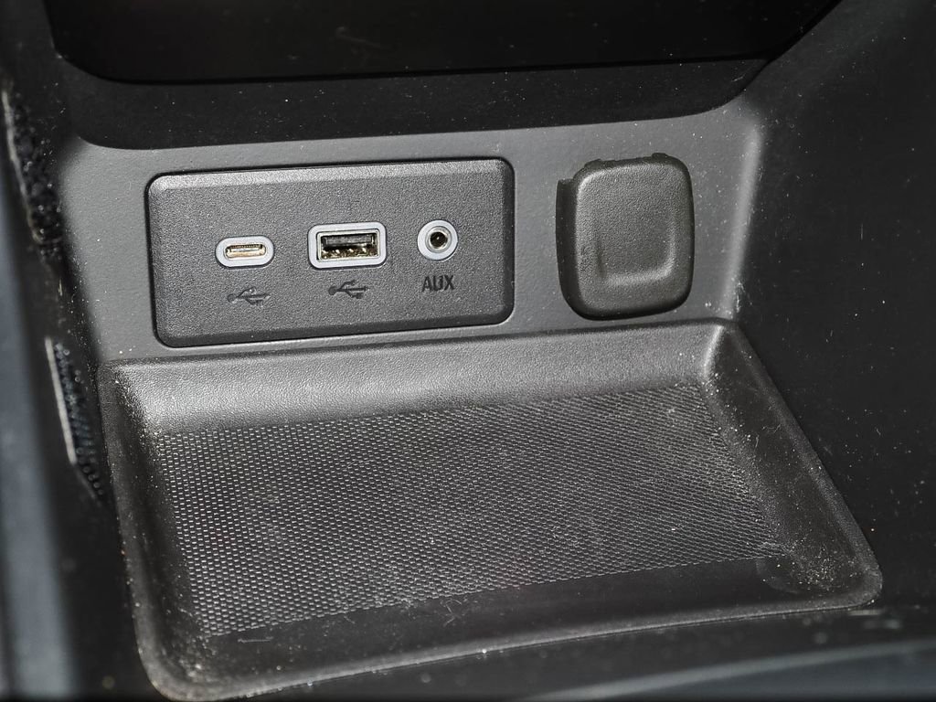 Used 2023 GMC Terrain SLE image 15