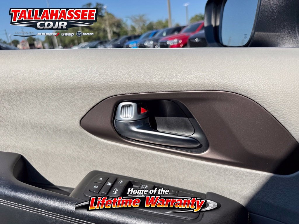 Used 2023 Chrysler Voyager LX FWD image 20