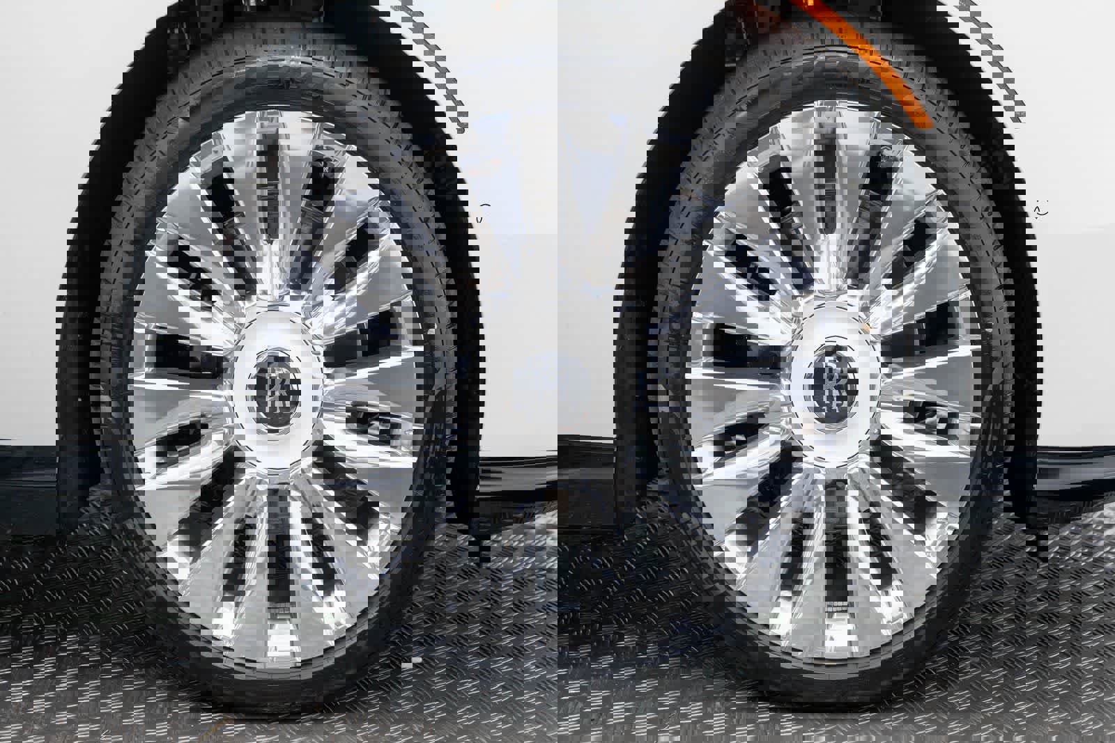 New 2026 Rolls-Royce Spectre image 35