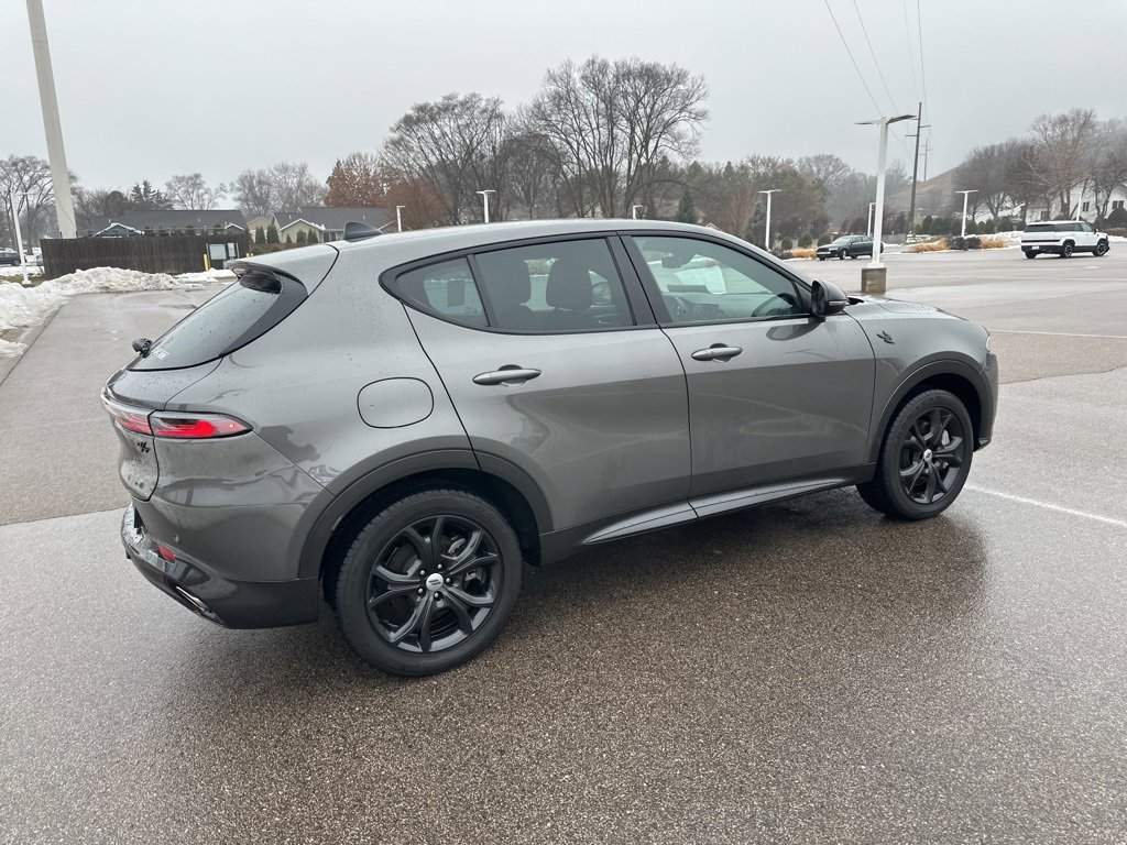 Used 2024 Dodge Hornet R/T w/ R/T Blacktop Package image 7