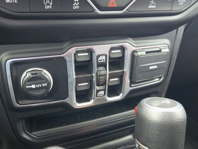 Used 2023 Jeep Wrangler Unlimited Sport AWD/4WD image 16