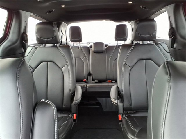 New 2026 Chrysler Pacifica Select image 26