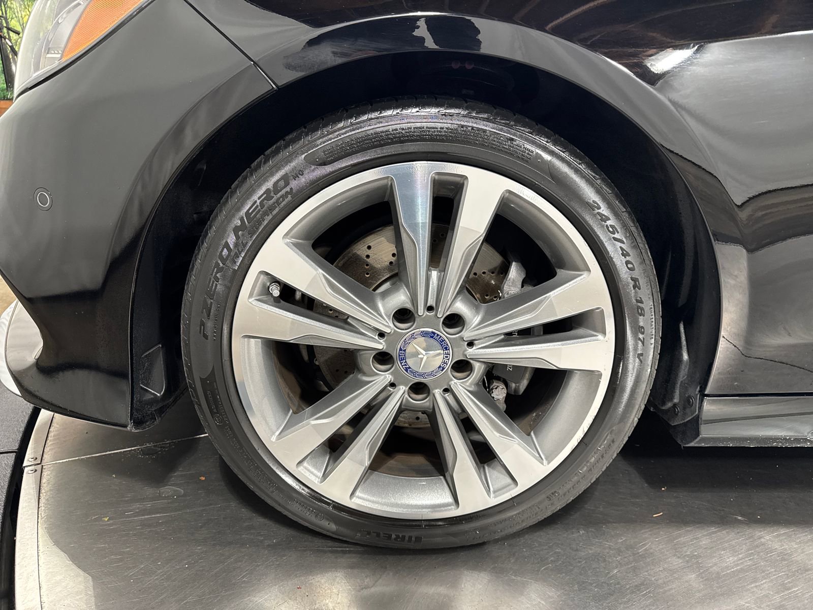 Used 2014 Mercedes-Benz E 350 4MATIC Sedan image 4