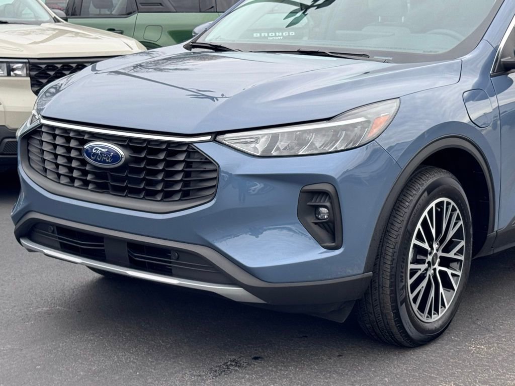 Used 2024 Ford Escape SE FWD image 36
