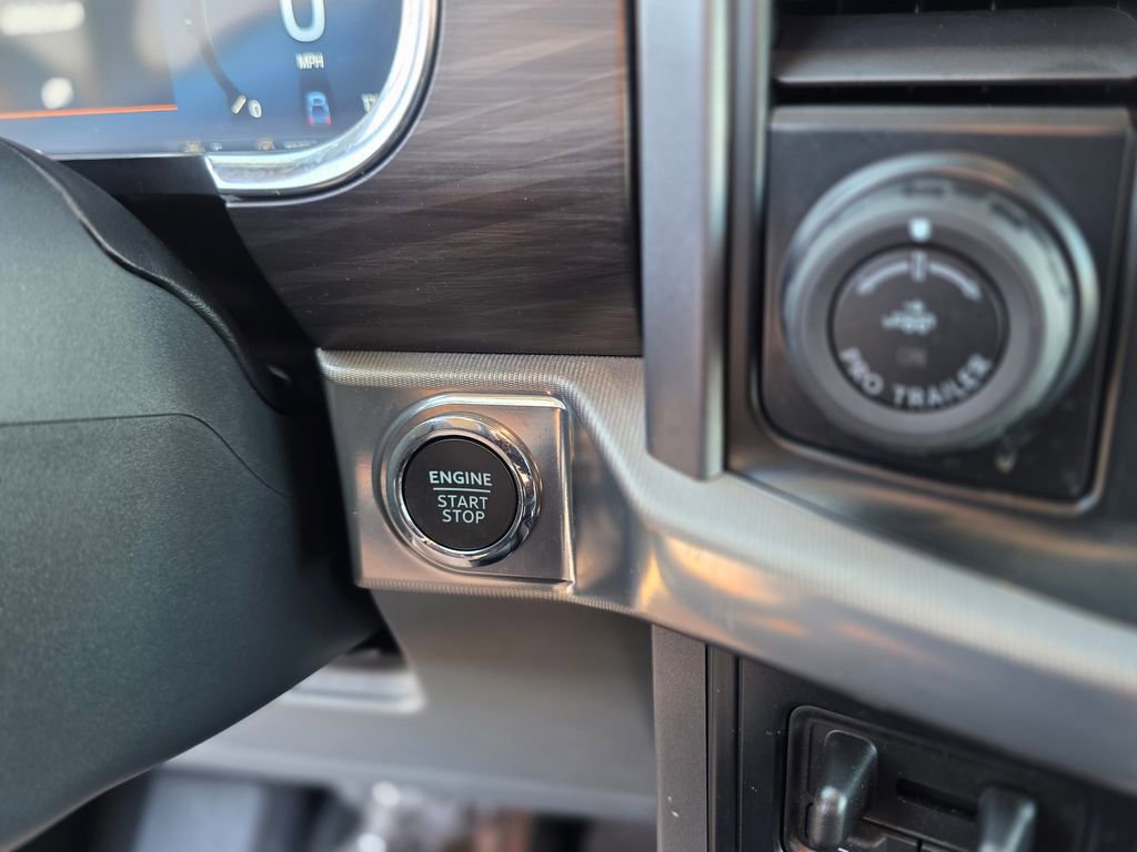 Used 2025 Ford F150 Lariat w/ Equipment Group 501A Mid image 33