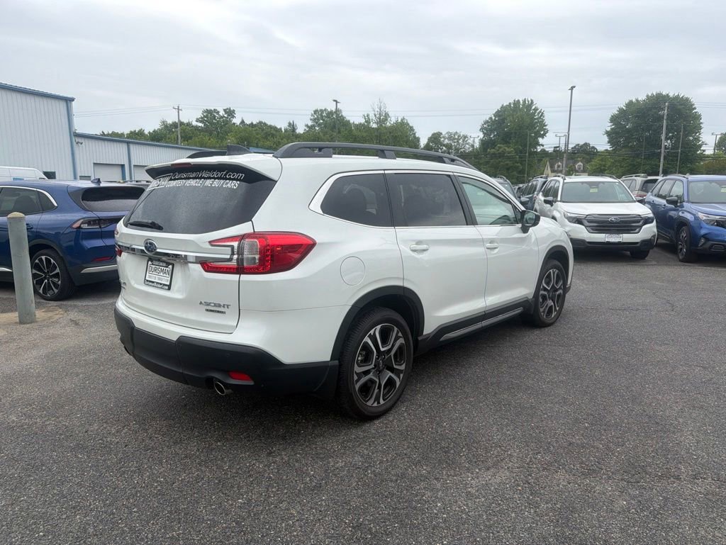 Used 2025 Subaru Ascent Limited AWD/4WD image 3