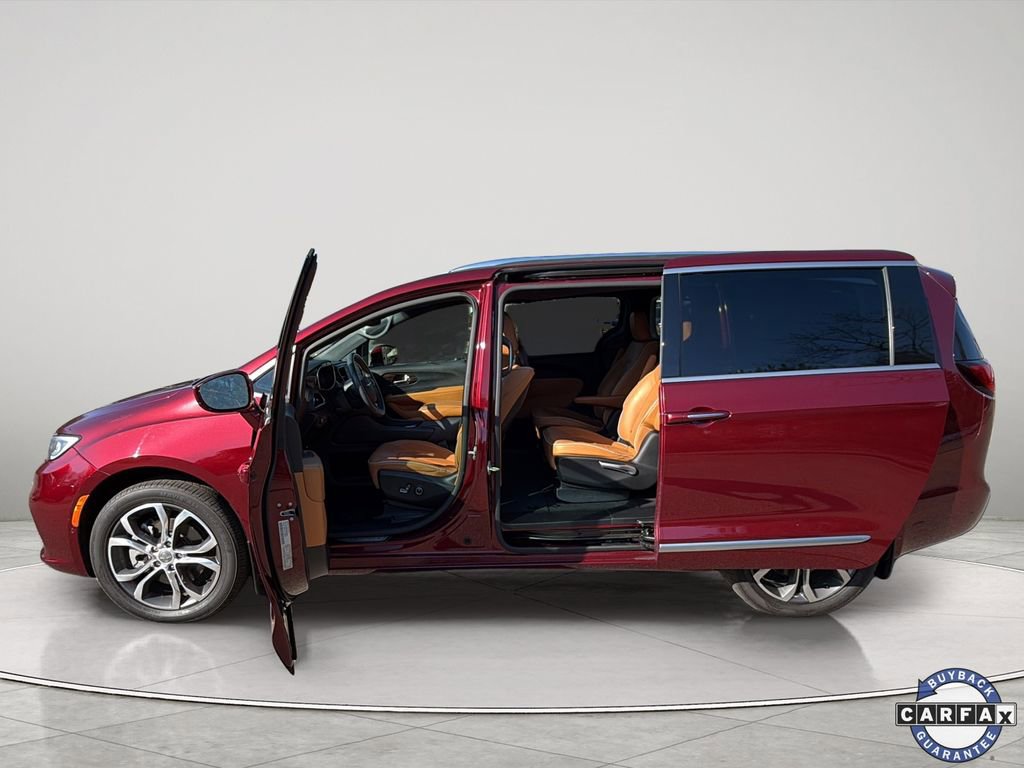 Used 2021 Chrysler Pacifica Pinnacle image 21