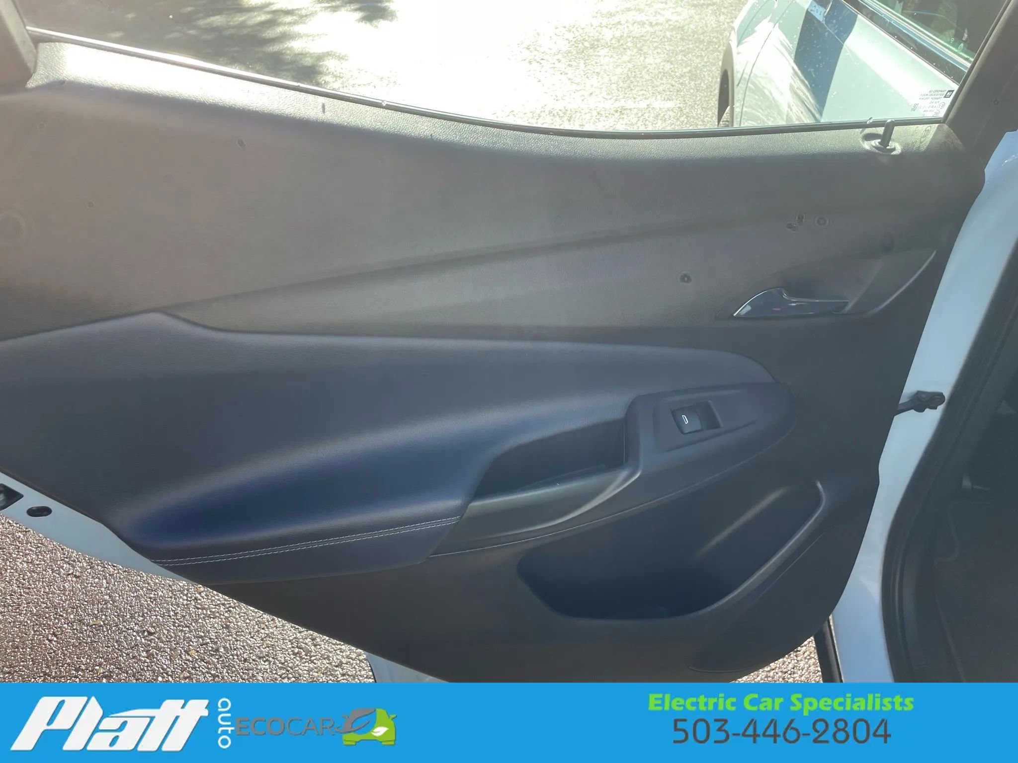 Used 2022 Chevrolet Bolt EUV LT w/ Convenience Package image 40