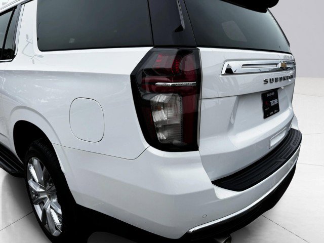 Used 2021 Chevrolet Suburban Premier w/ Premium Package image 16