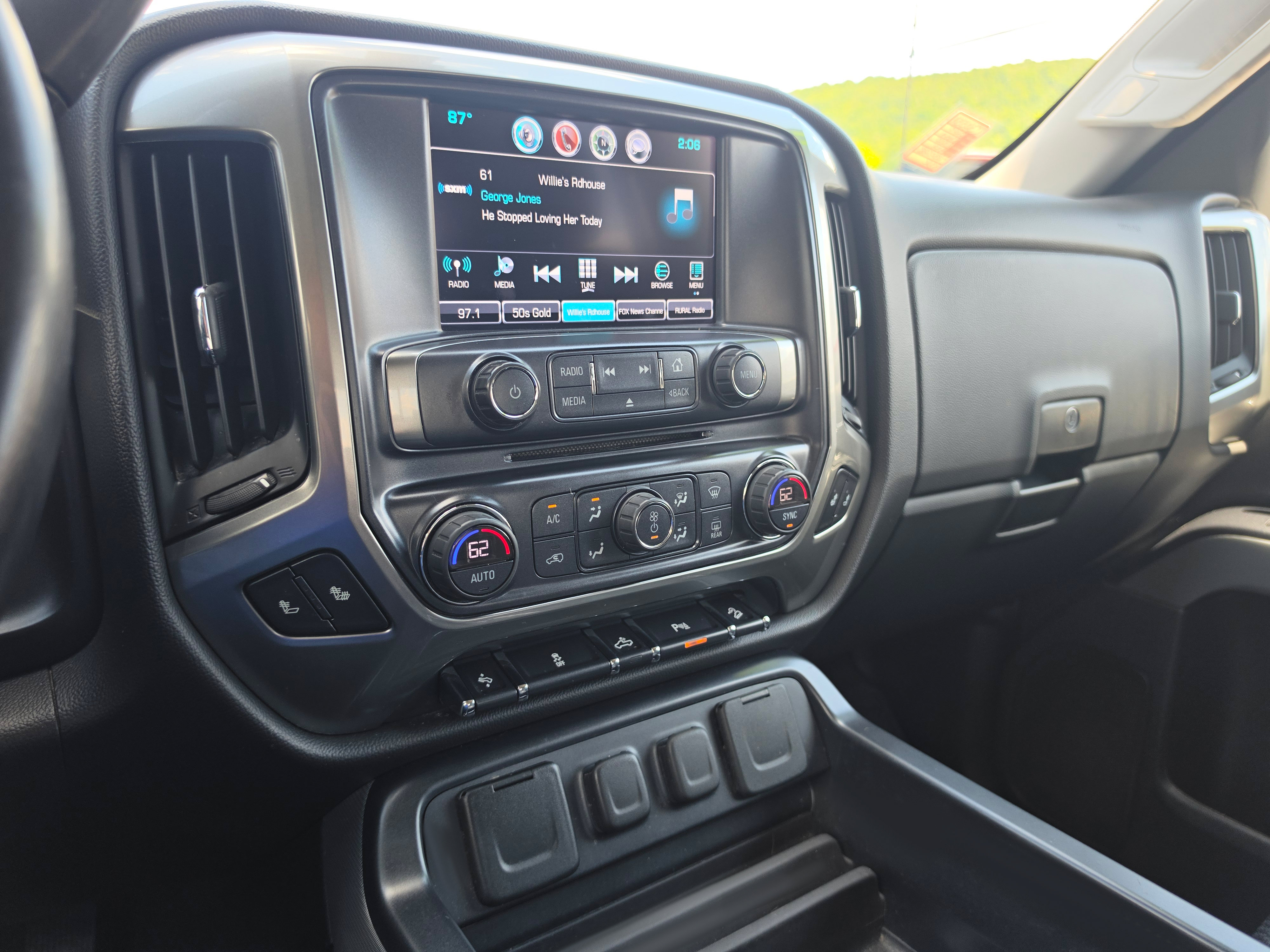 Used 2017 Chevrolet Silverado 1500 LT w/ All Star Edition AWD/4WD image 23