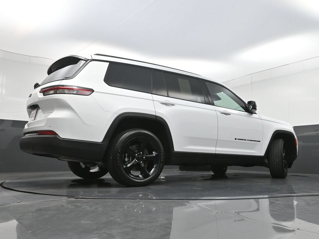 Used 2024 Jeep Grand Cherokee L Altitude AWD/4WD image 34