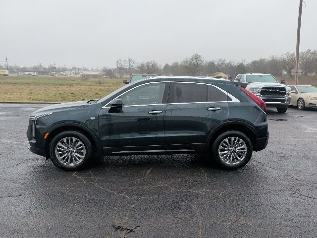 Used 2024 Cadillac XT4 Premium Luxury image 2