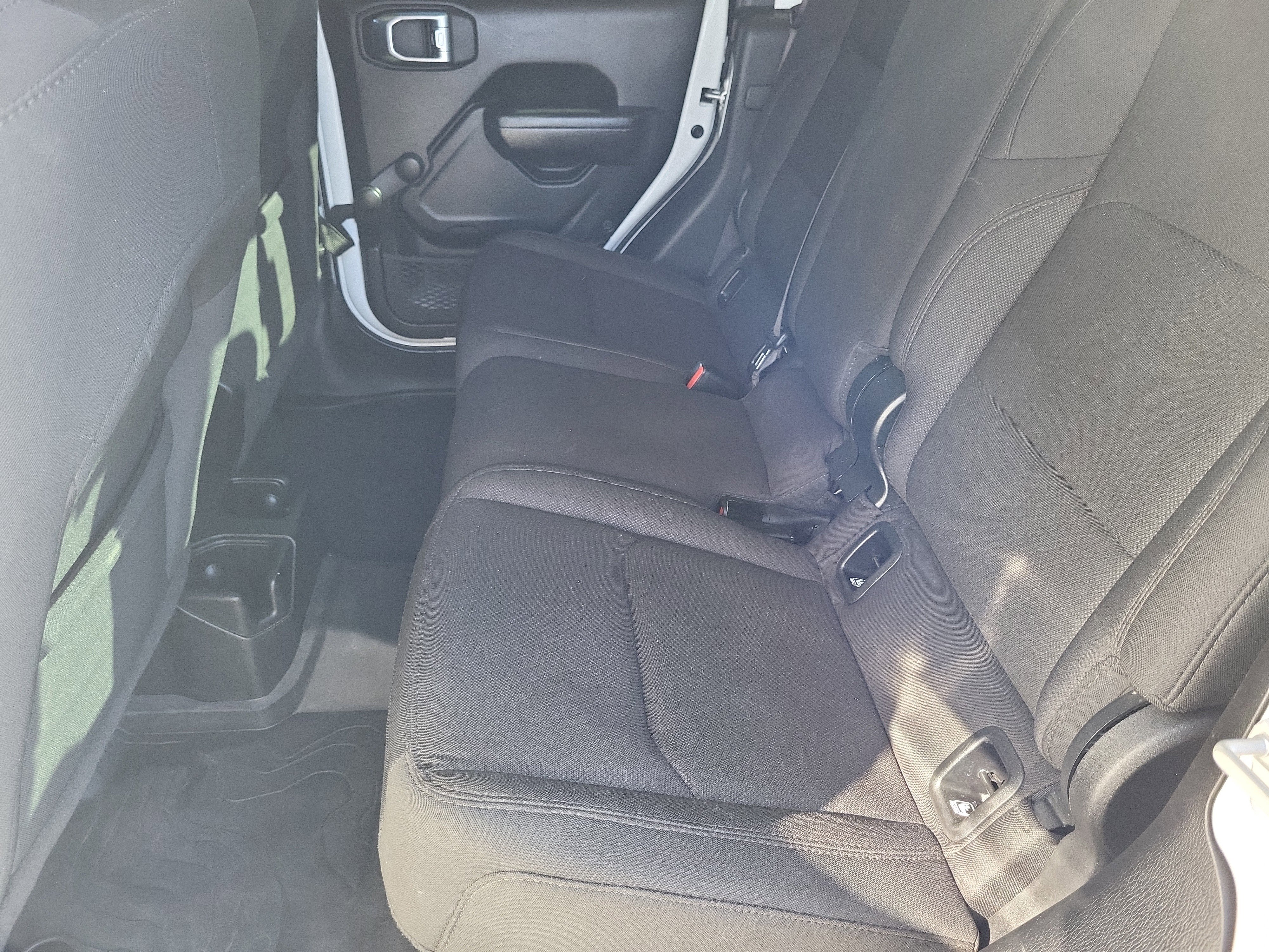 Used 2023 Jeep Gladiator Sport image 23