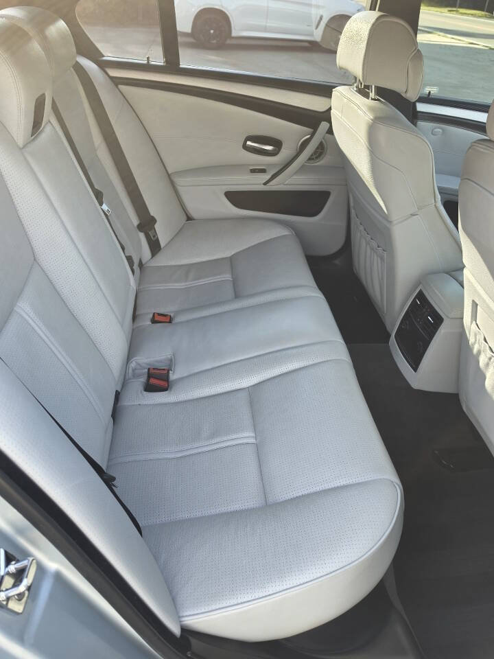 Used 2008 BMW M5 RWD image 11