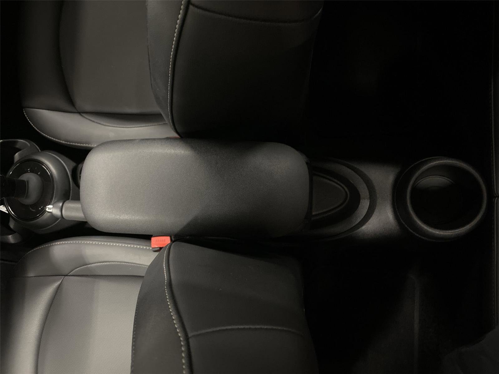 Used 2022 MINI Cooper 4-Door Hardtop FWD image 25