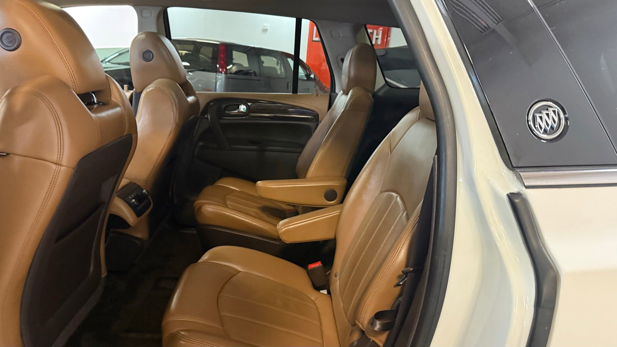 Used 2015 Buick Enclave Leather FWD image 18