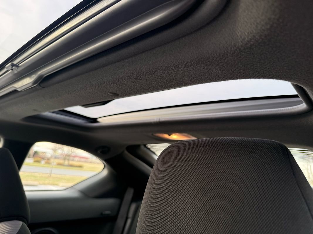 Used 2015 Scion tC image 25