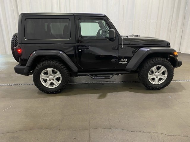 Used 2018 Jeep Wrangler Sport image 3