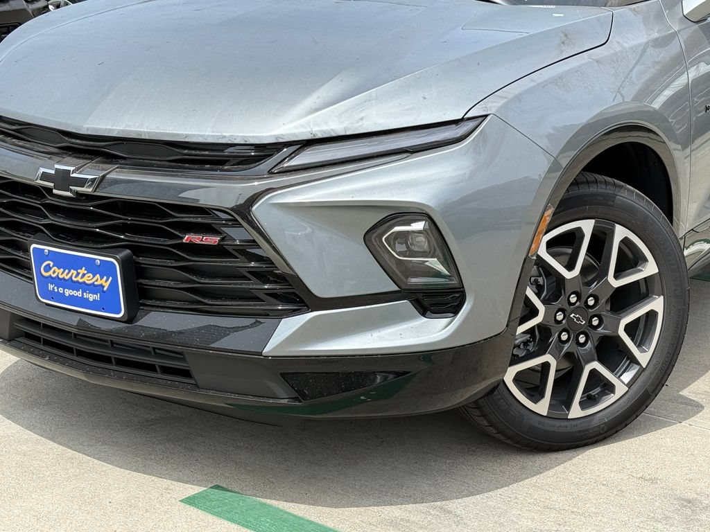 New 2026 Chevrolet Blazer RS w/ Enhanced Convenience Package FWD image 3