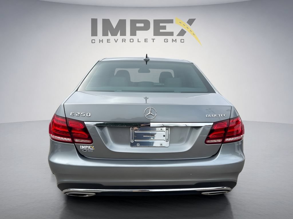 Used 2014 Mercedes-Benz E 250 BlueTEC Sedan image 5
