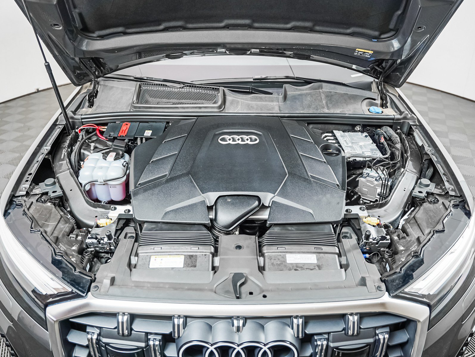 Certified 2025 Audi Q7 3.0T Premium Plus w/ Premium Plus Package AWD/4WD image 4