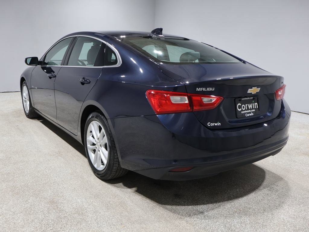 Used 2017 Chevrolet Malibu LT image 5