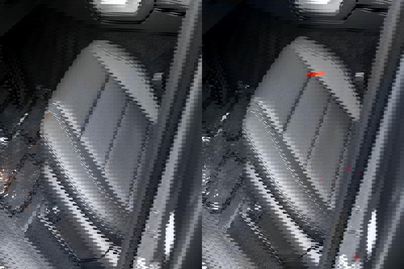 Used 2025 Mercedes-Benz GLE 450e 4MATIC w/ Driver Assistance Package image 28