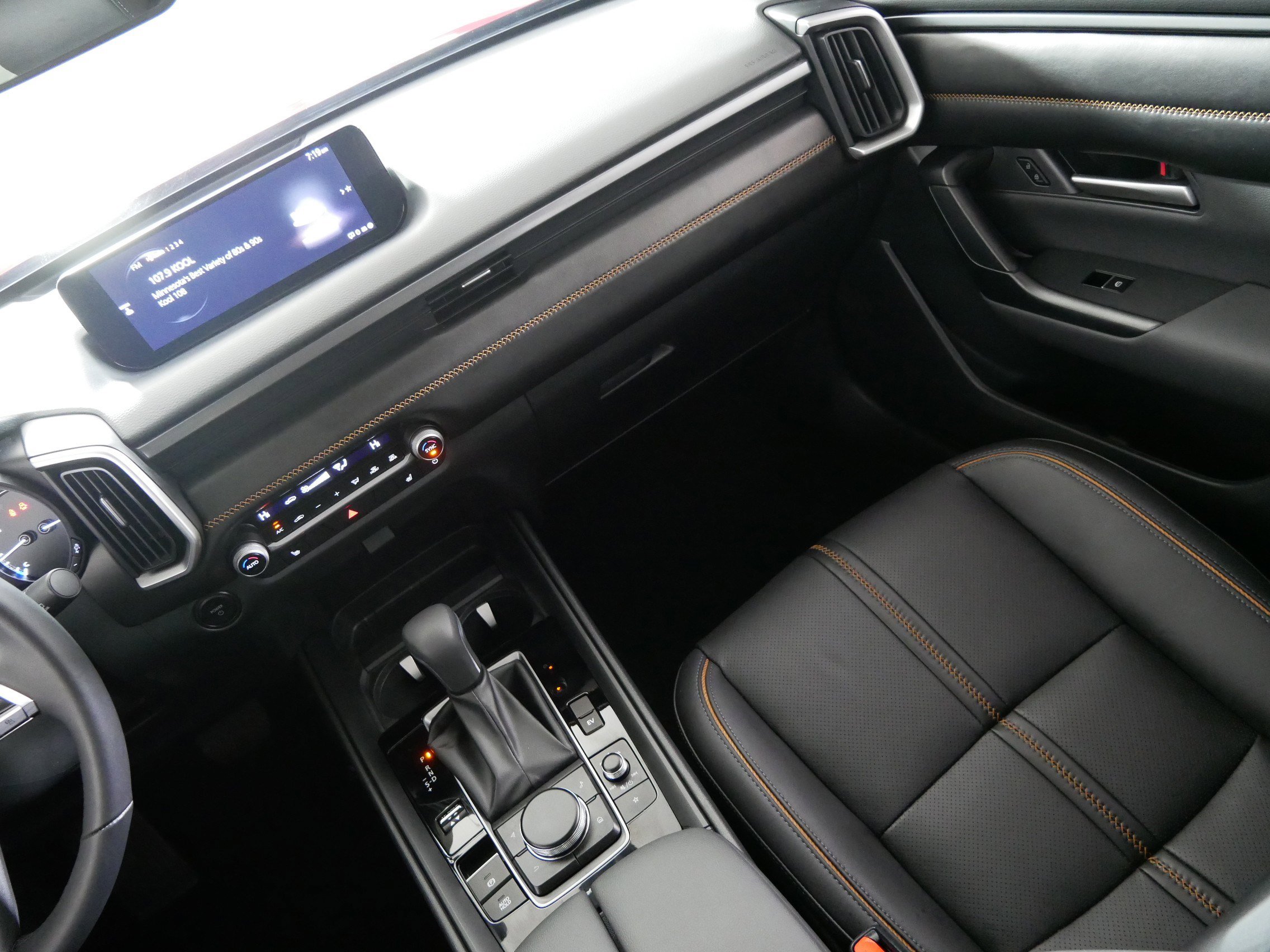 Used 2025 MAZDA CX-50 AWD 2.5 Hybrid w/ Weather Package image 11