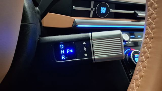 Used 2024 Hyundai Santa Fe Limited image 34