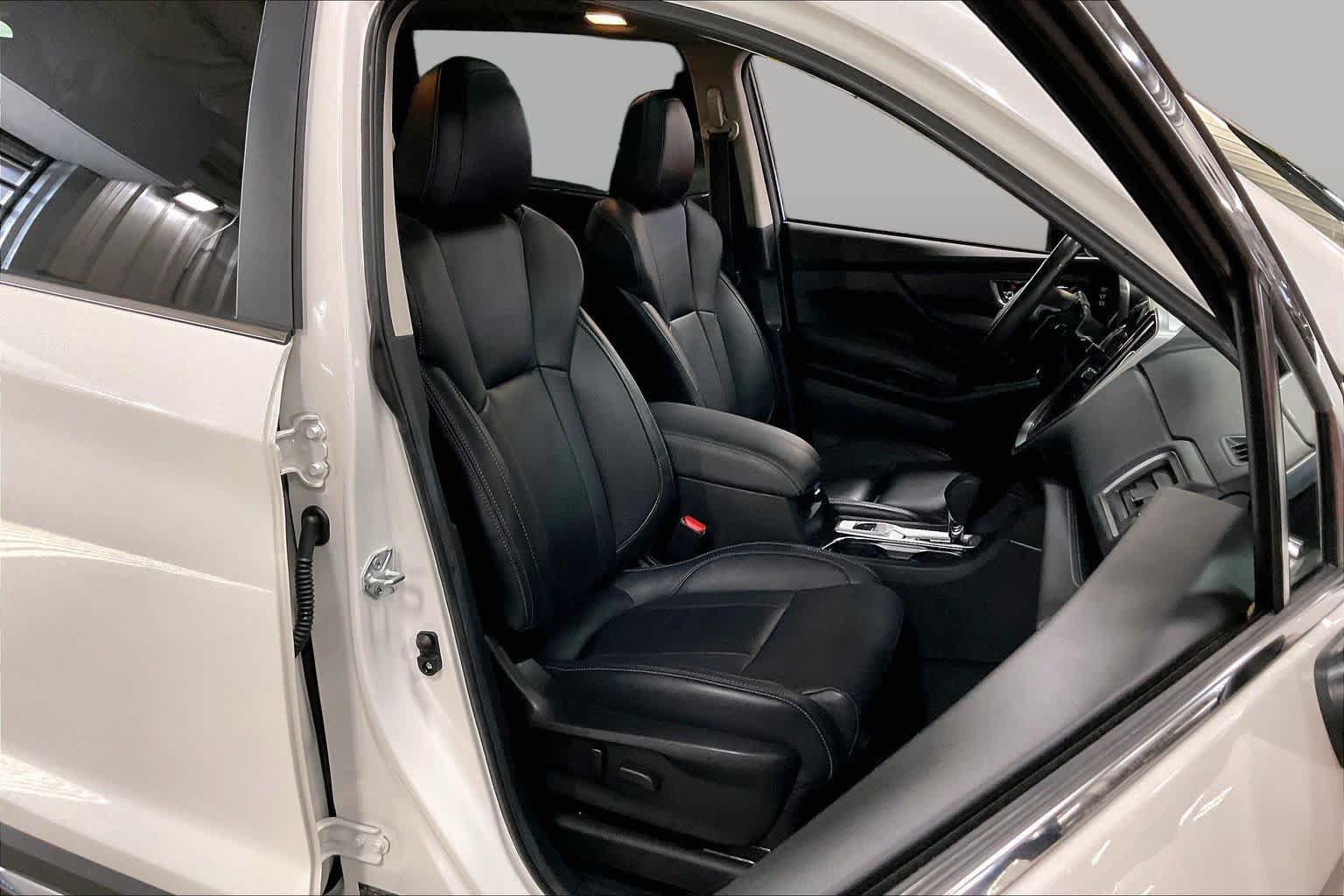 Used 2023 Subaru Ascent Limited w/ Technology Package AWD/4WD image 9