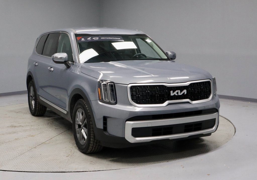 Used 2023 Kia Telluride LX image 1