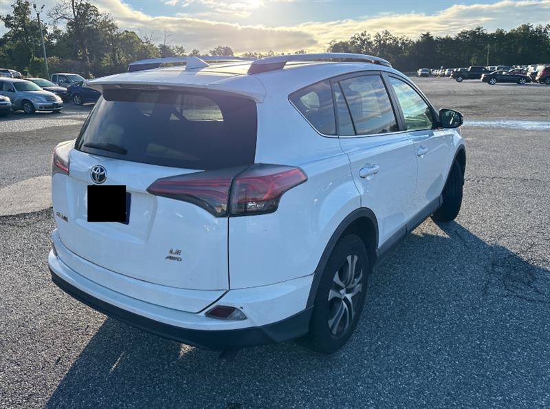 Used 2016 Toyota RAV4 LE AWD/4WD image 6