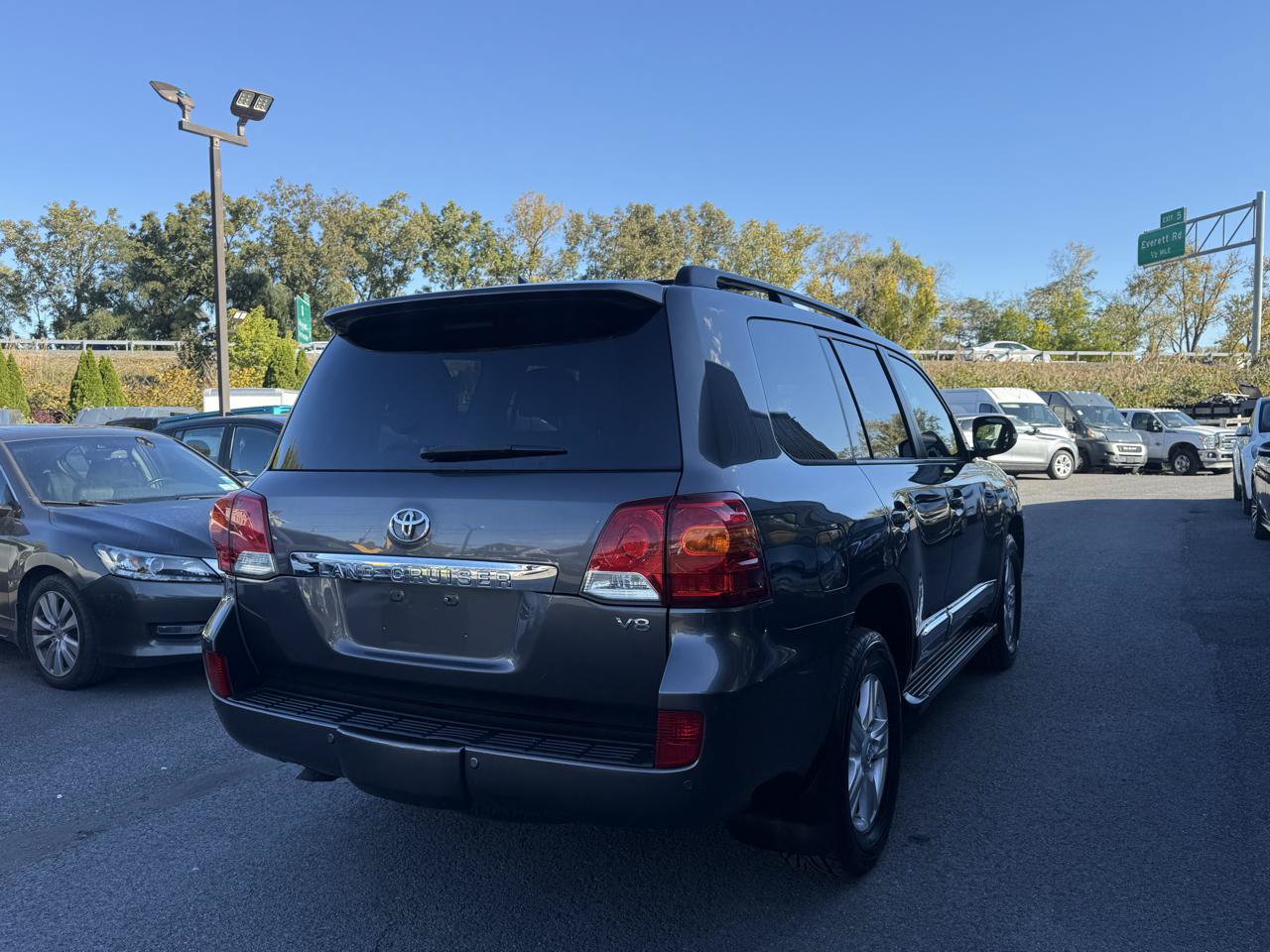 Used 2015 Toyota Land Cruiser AWD/4WD image 15