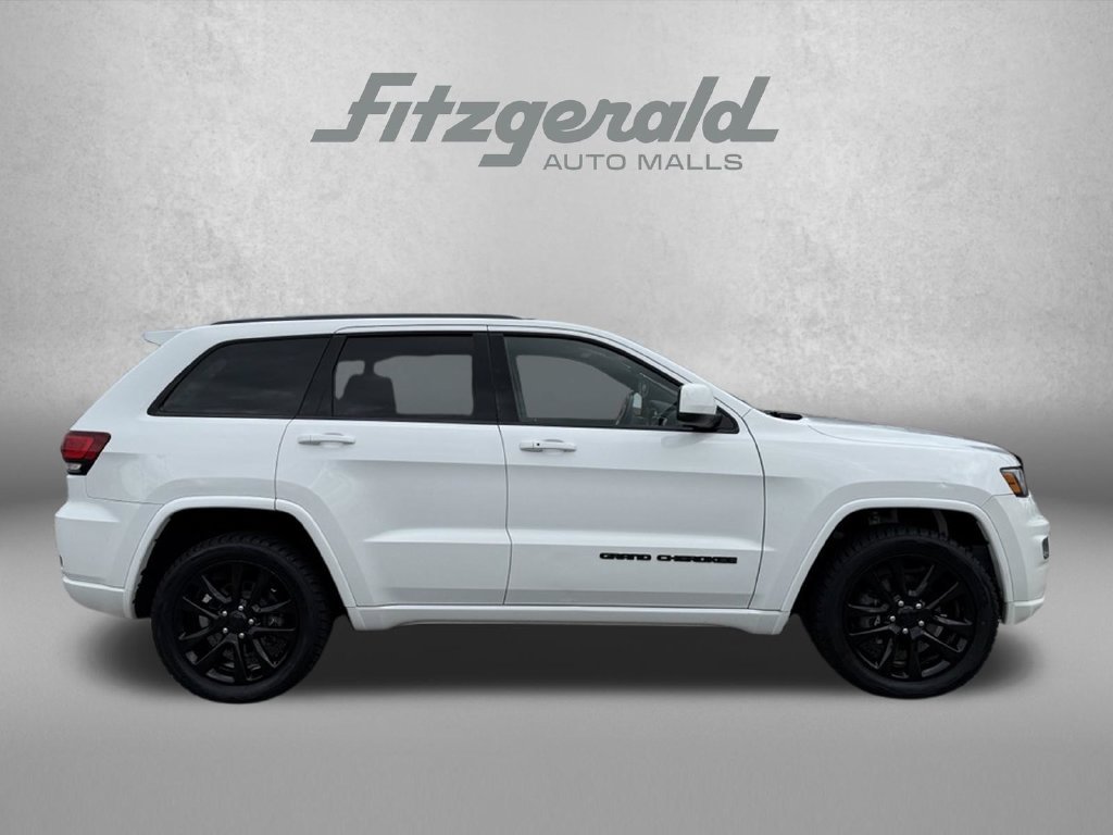 Used 2018 Jeep Grand Cherokee Altitude RWD image 7