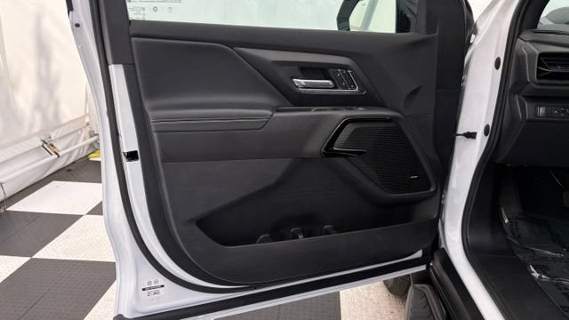 Used 2025 Chevrolet Silverado EV LT AWD/4WD image 17